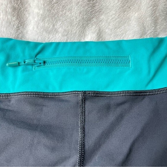 Lululemon Run Team Spirit Crop Capris - Picture 3 of 8